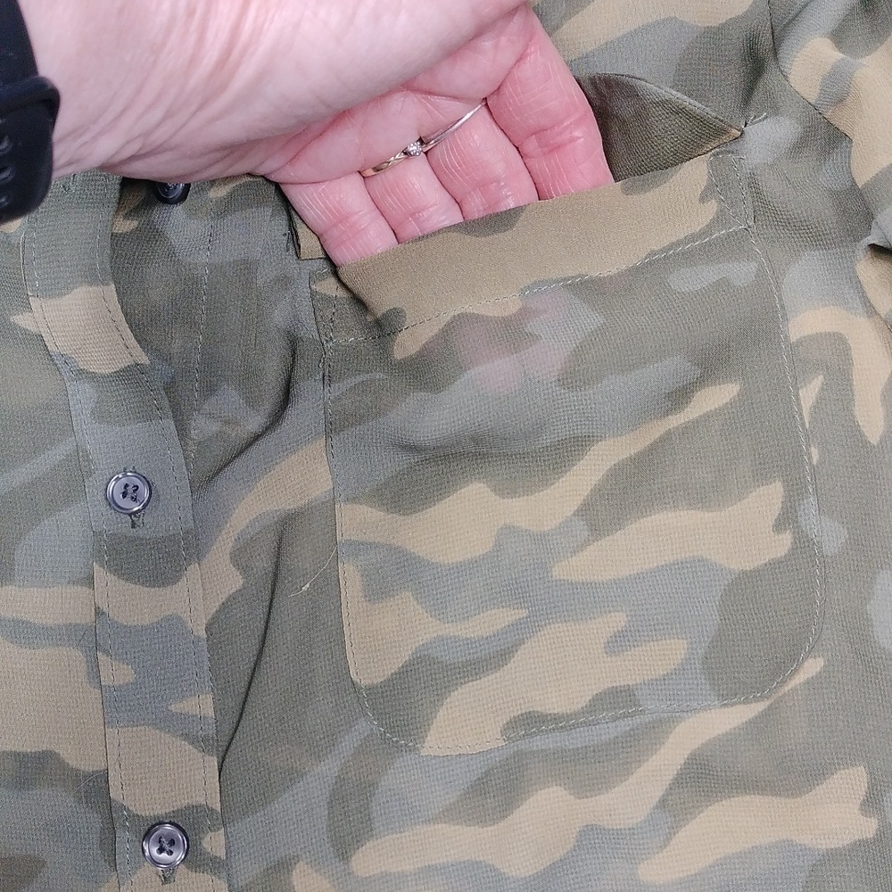 Old Navy Womenssheer Camo Long Sleeve Button Up Shirt Size Small - Picture 3 of 14